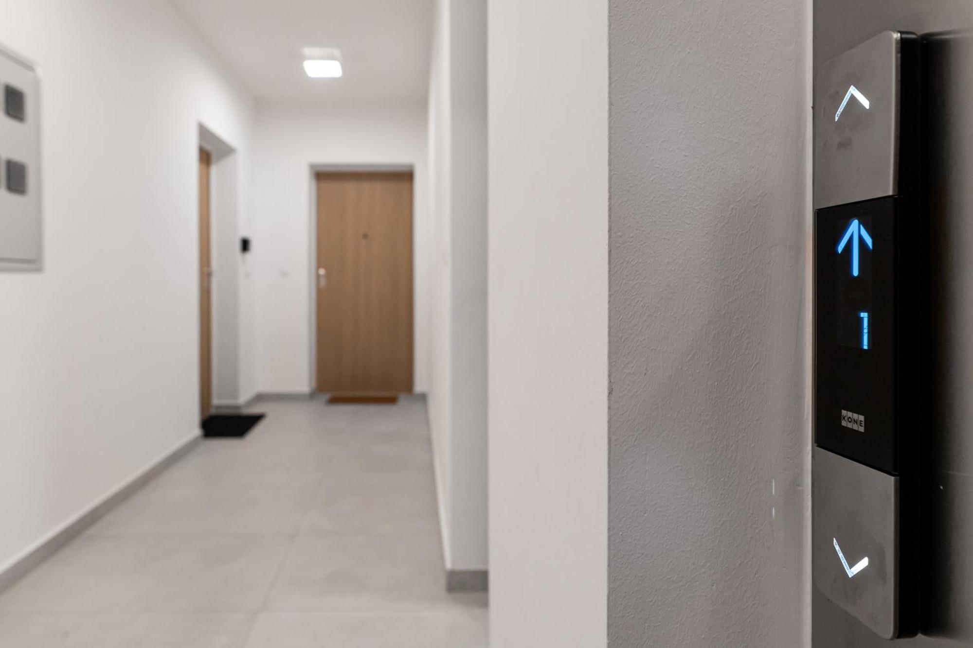 Tres Fenestras Zadar - Private Parking Apartamento Exterior foto