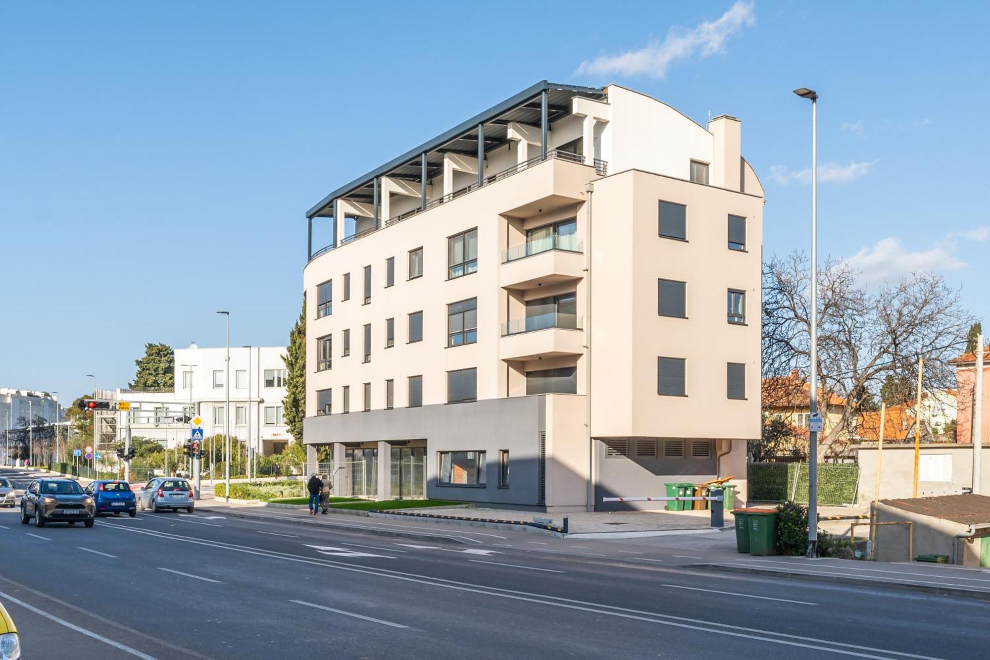 Tres Fenestras Zadar - Private Parking Apartamento Exterior foto