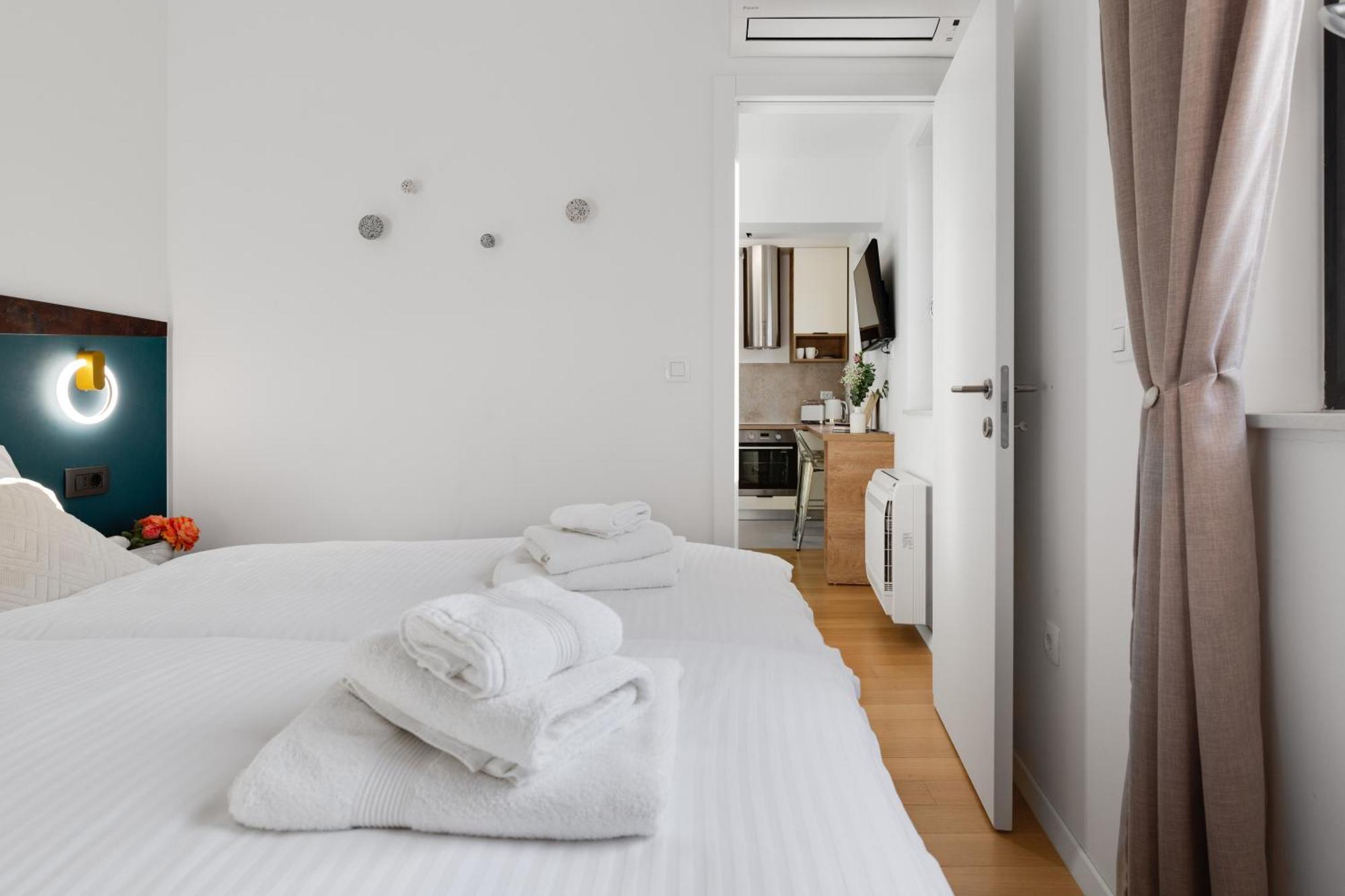 Tres Fenestras Zadar - Private Parking Apartamento Exterior foto